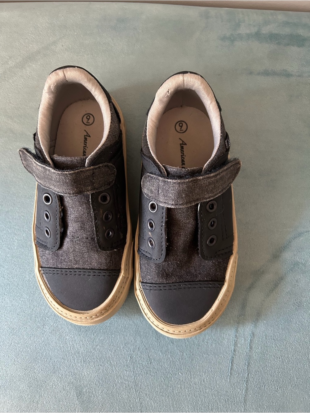 Toddler size 9 American Eagle Velcro Sneakers
